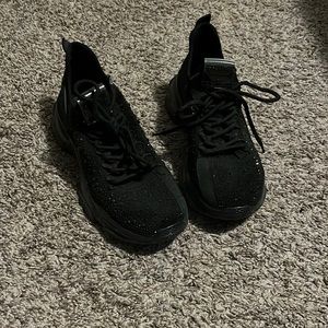 PLEASE READ DESCRIPTION: Steve Madden bling Tennis shoes